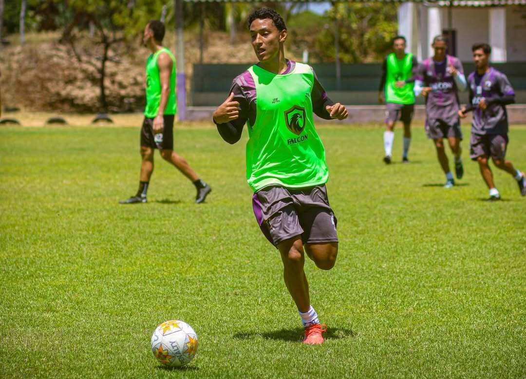 Copinha 2026: a quatro dias da estreia, Falcon encerra preparação em Sergipe