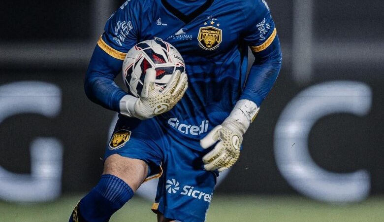 Goleiro Renan se despede do Amazonas e diz: “Vestir essa camisa foi um privilégio”