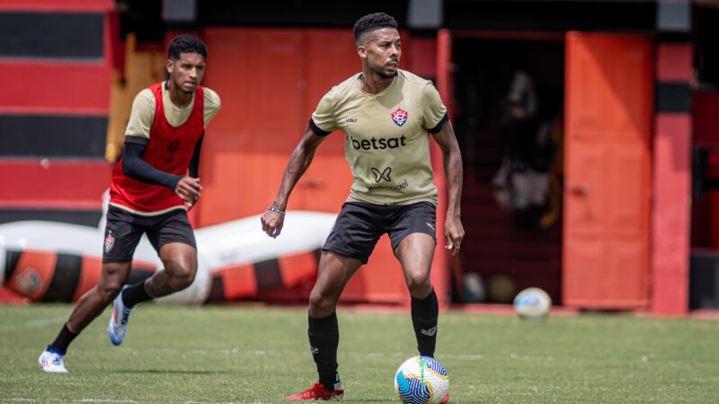 Coritiba negocia a contratação do volante Willian Oliveira para 2026