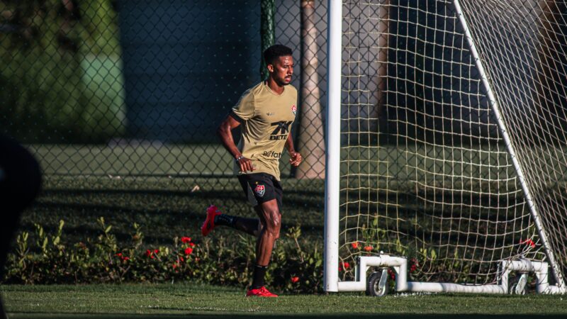 Conheça Willian Oliveira, reforço para o meio de campo do Coritiba