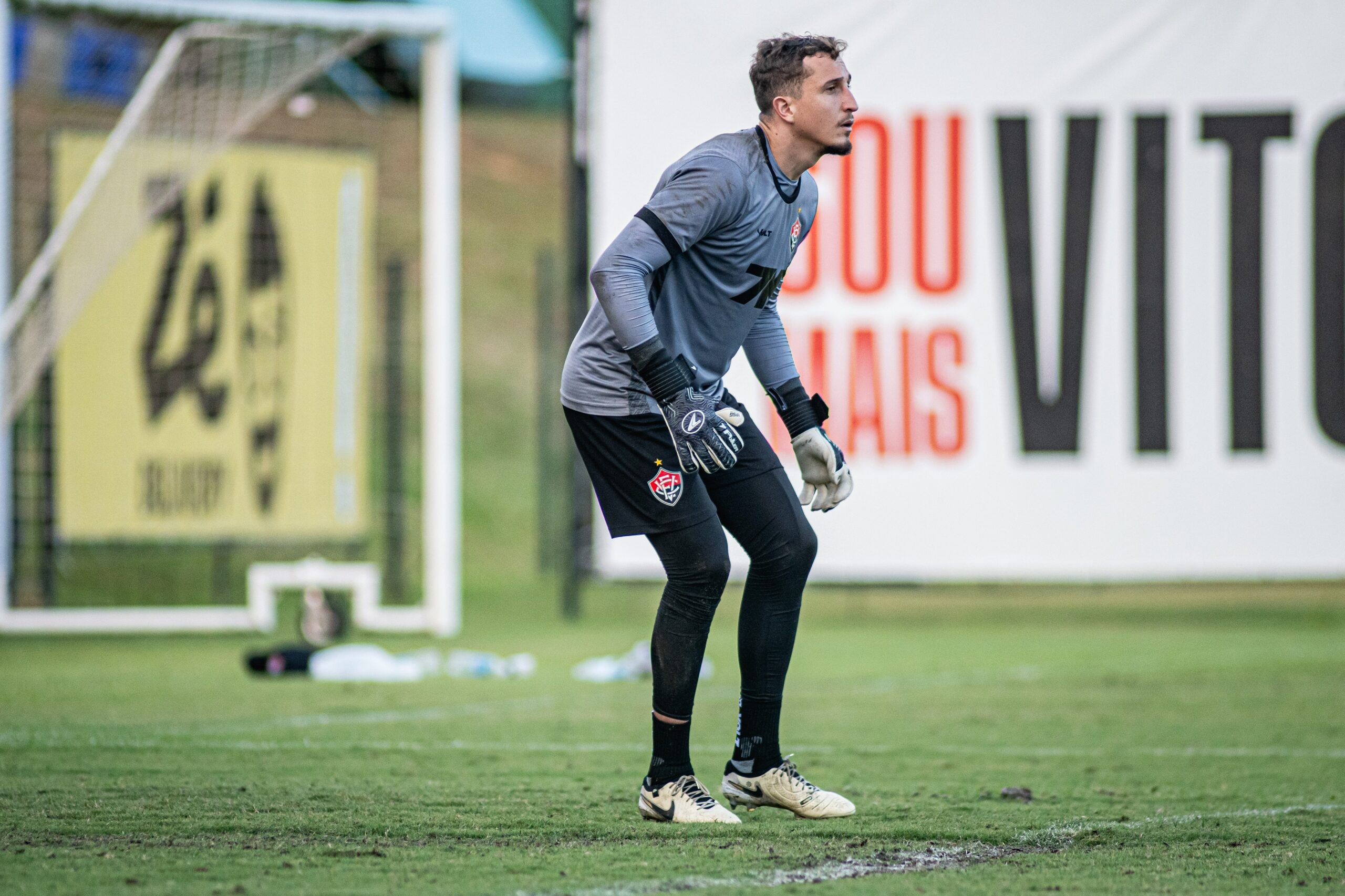 Sport aciona o Vitória no CNRD por falta de pagamento de multa do goleiro Thiago Couto
