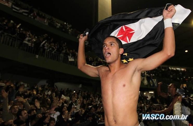 Recém-aposentado, Rômulo fez história no Vasco e foi medalhista olímpico com a Seleção; veja