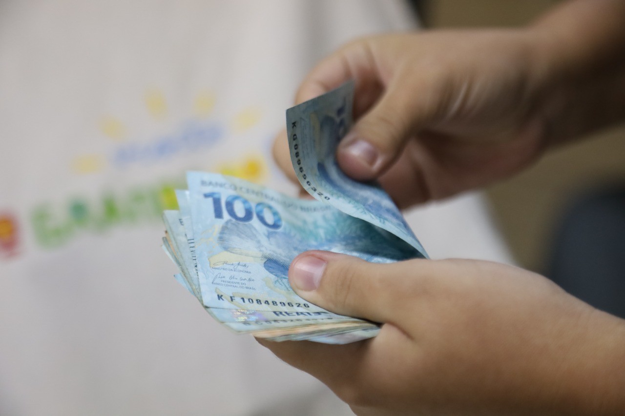 13º salário, PLR, recesso e férias coletivas: veja quais são os direitos e benefícios no fim de ano