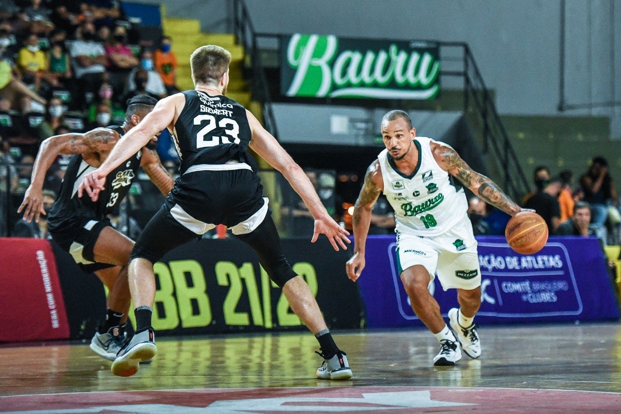 Buscando reabilitação, Bauru Basket recebe o Corinthians pelo NBB