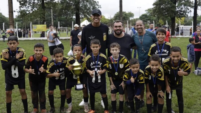 Lucas Barbosa, do Bragantino, faz torneio beneficente no interior de SP