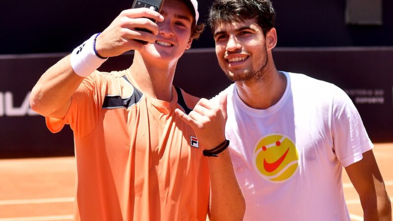 João Fonseca x Alcaraz em Miami: veja onde assistir e horário