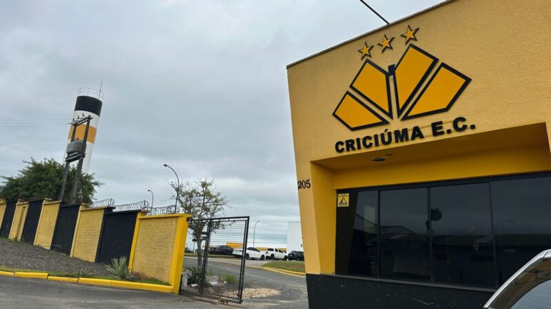 Criciúma demite sete pessoas ligadas ao futebol