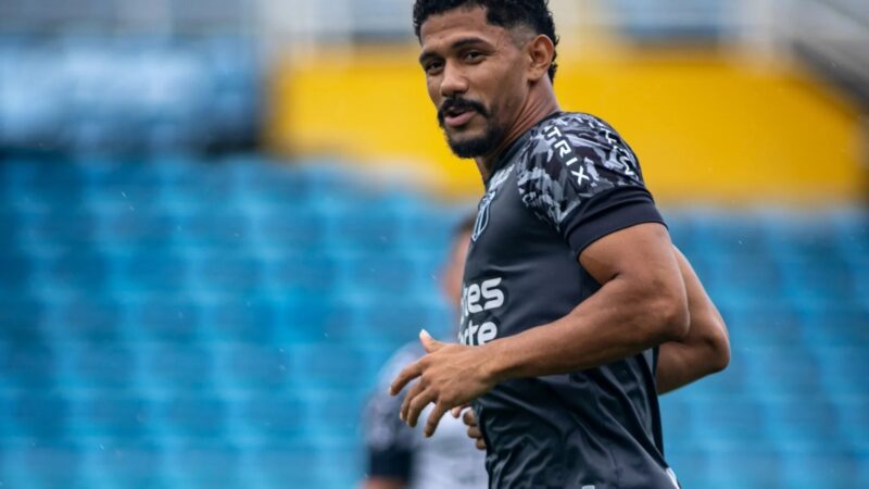 Coritiba negocia contratação do volante Fernando Sobral, que estava no Ceará