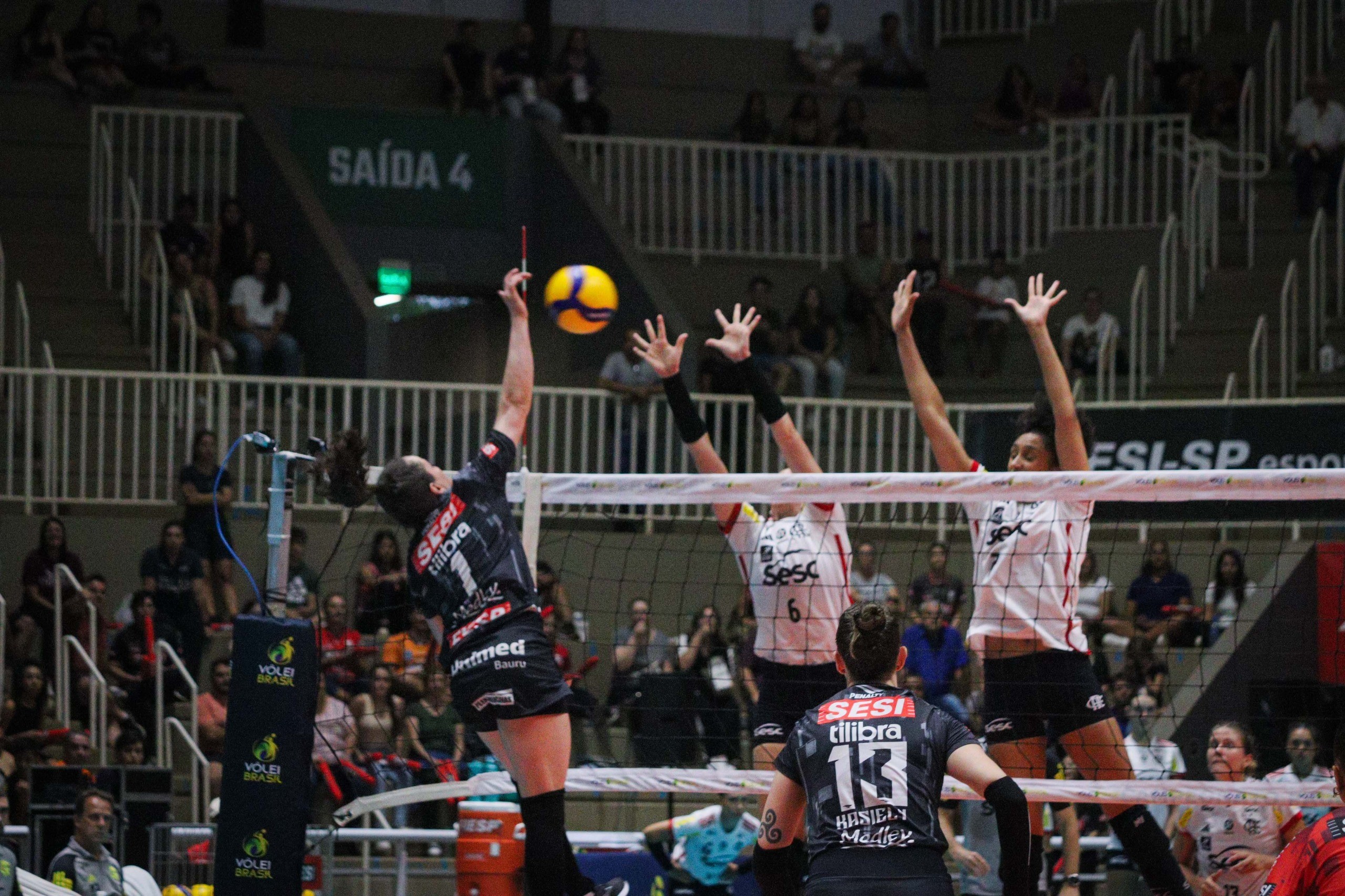 Sesi-Bauru recebe o Sesc-Flamengo em confronto direto na Superliga Feminina