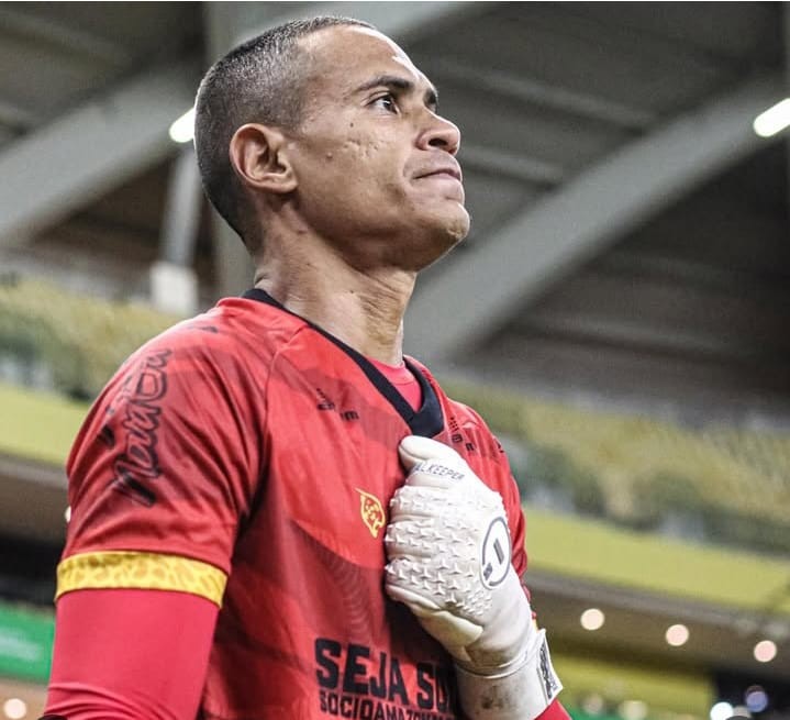 Renan é reprovado em exames e não fecha contrato com o Avaí