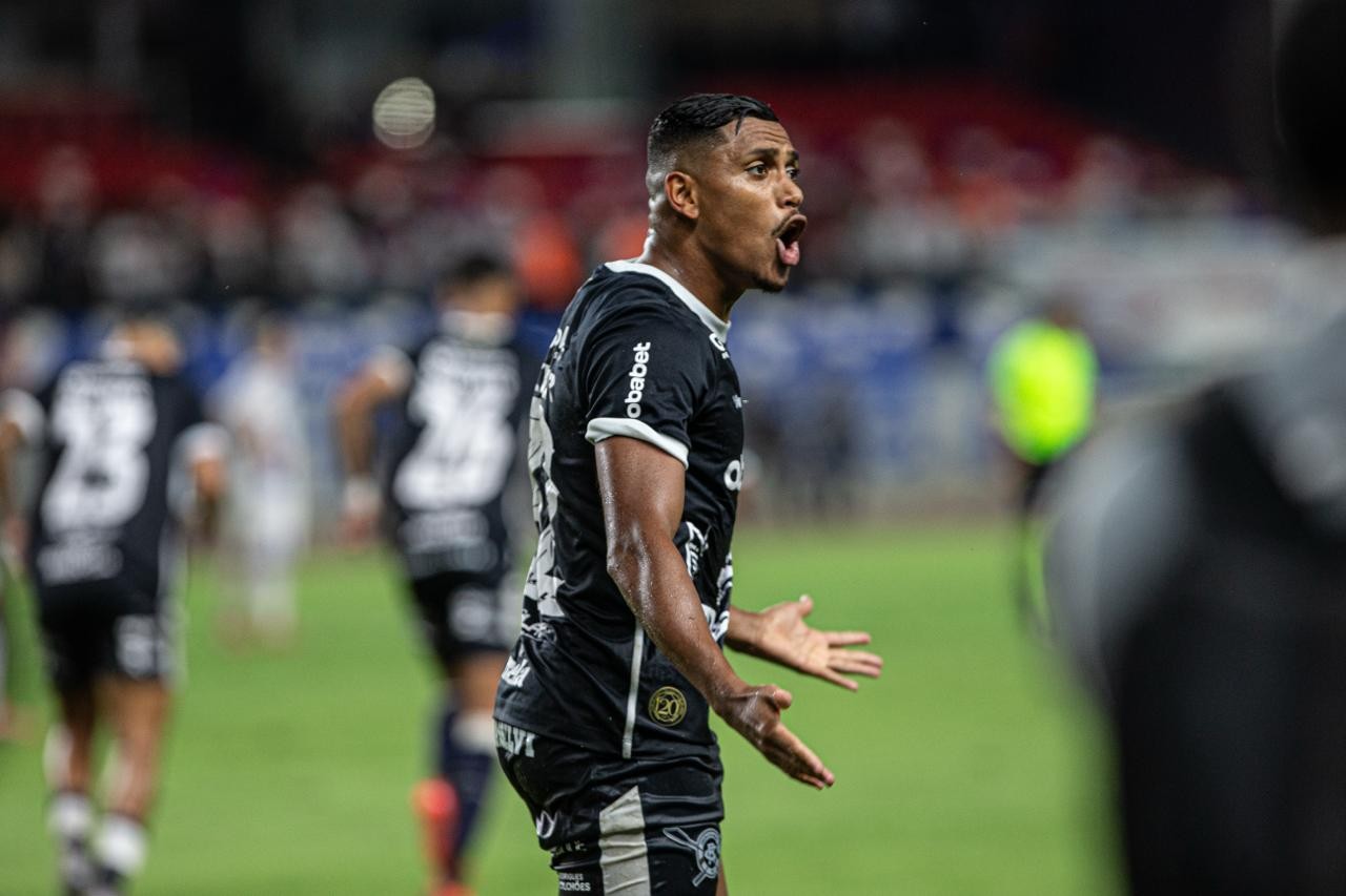 Alvo de outros clubes, Pedro Rocha aguarda contraproposta do Remo por renovação