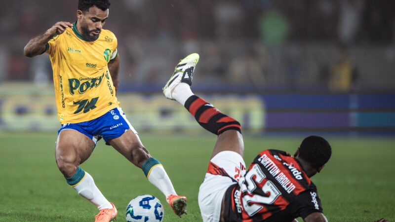 Líder do vestiário e offline nas redes sociais: quem é Danielzinho, provável reforço do São Paulo