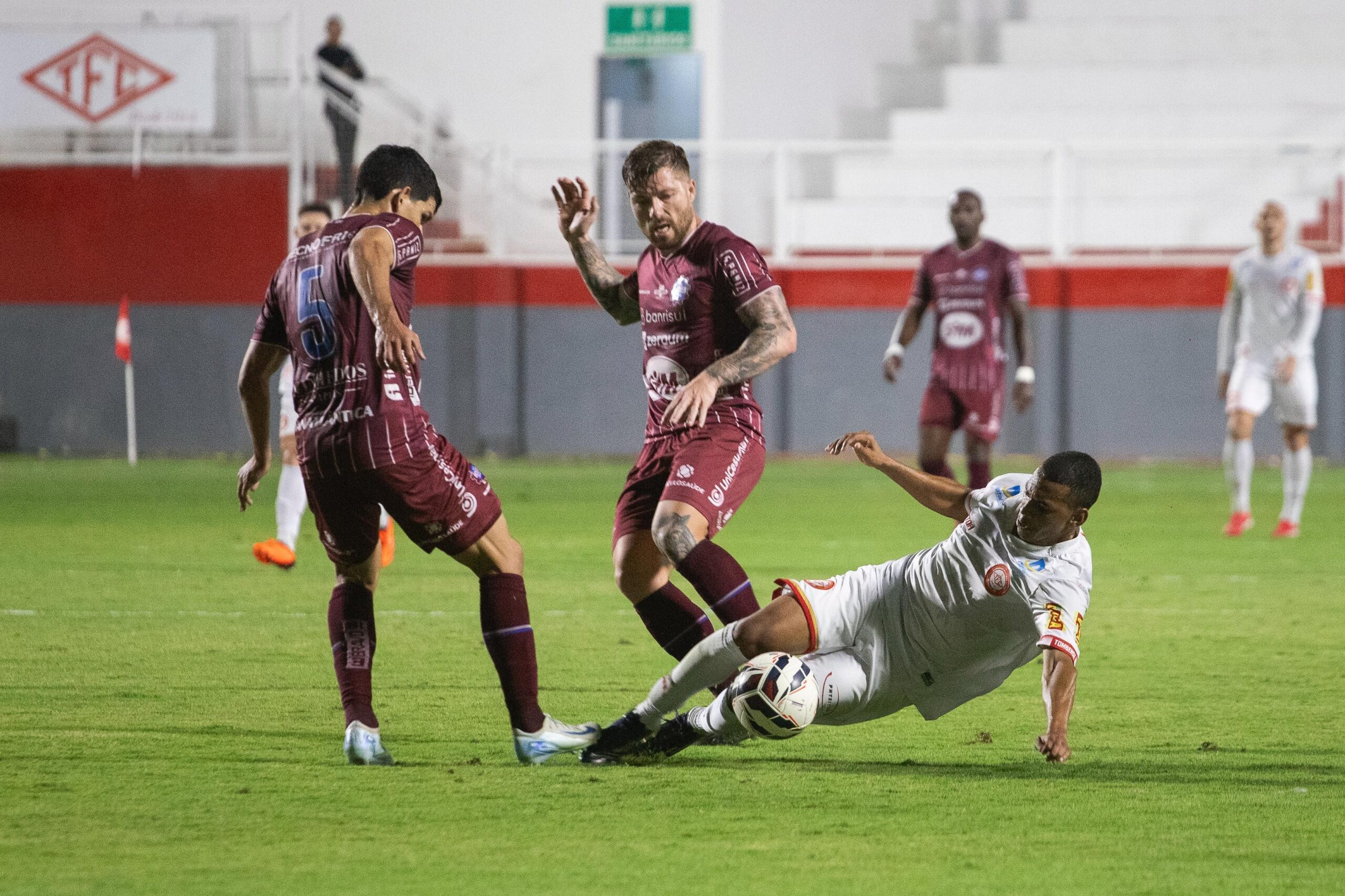 Títulos são só “lembrancinha” de Natal em ano de rebaixamentos para times da Zona da Mata