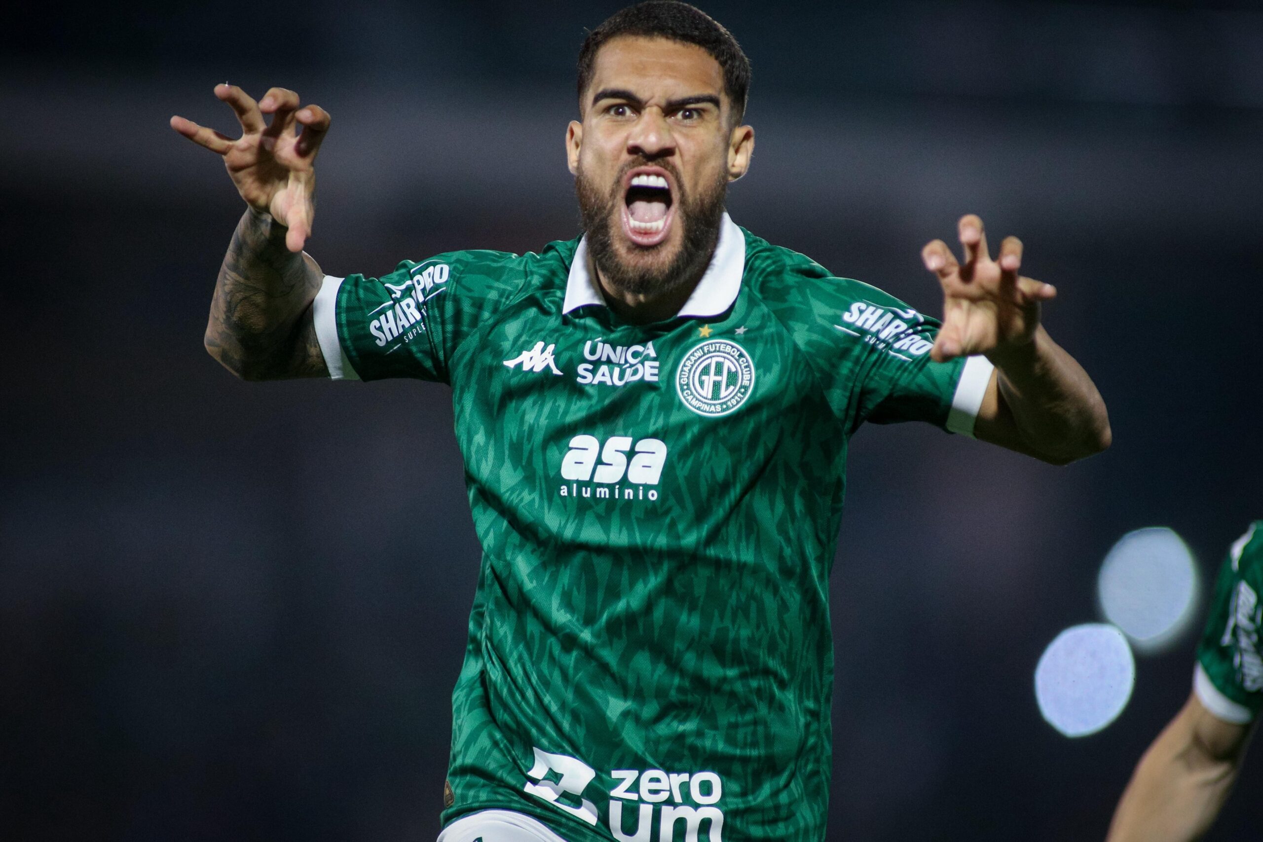 Saiba por que estão paradas as conversas entre Guarani e Bruno Santos para renovar