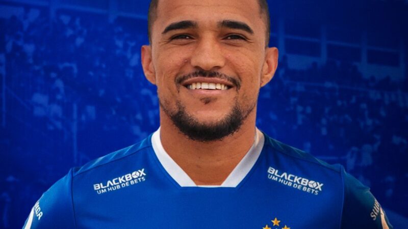 Atacante Alexsandro, ex-Juazeirense, é o novo reforço do Vitória-ES para 2026