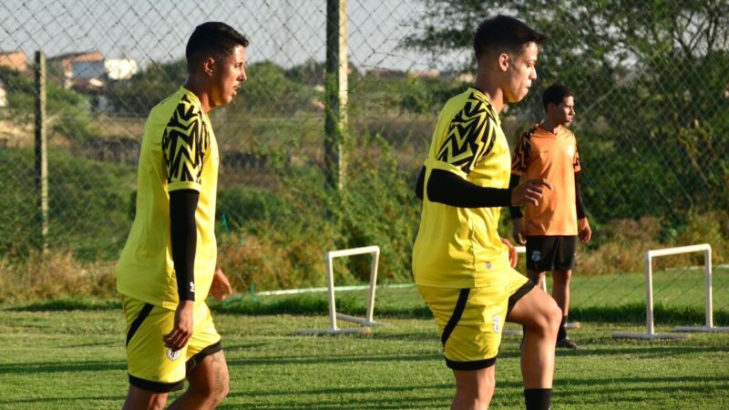 No Treze, Ítalo Melo admite motivação a mais em primeiro trabalho com Roberto Fernandes