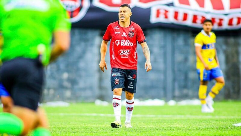 Treze anuncia a contratação do atacante Silvano, campeão da Copa FGF 2025 pelo Brasil de Pelotas