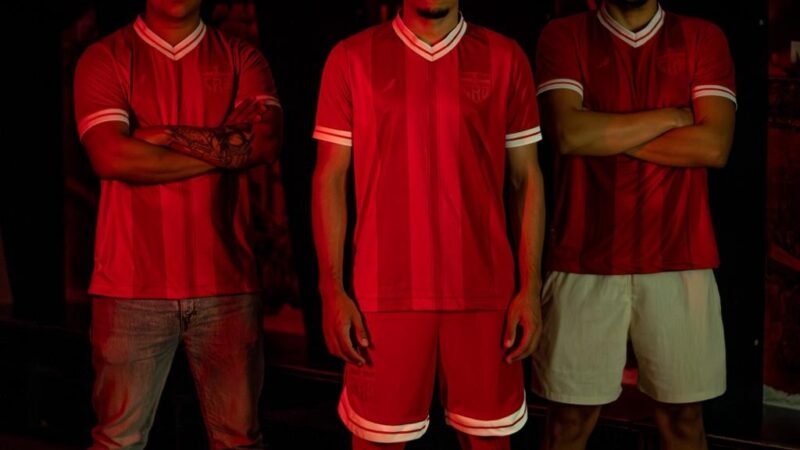 CRB lança uniforme quase todo vermelho: “Sangue Alvirrubro”; veja os preços