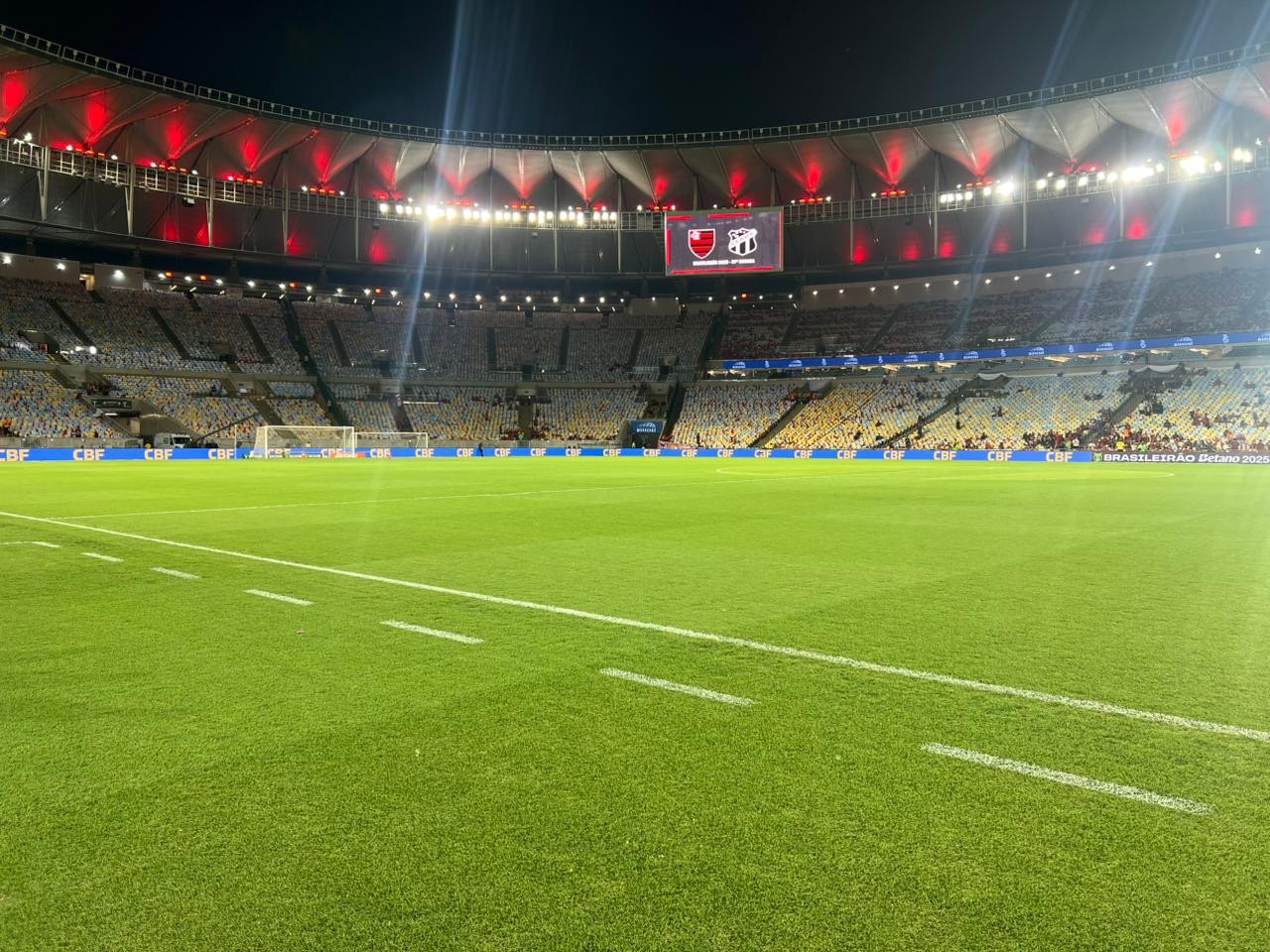 Flamengo vai contratar especialistas para melhorar condições do gramado do Maracanã