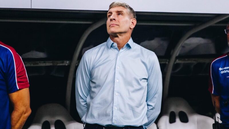 Martín Palermo deixa o Fortaleza após rebaixamento para a Série B