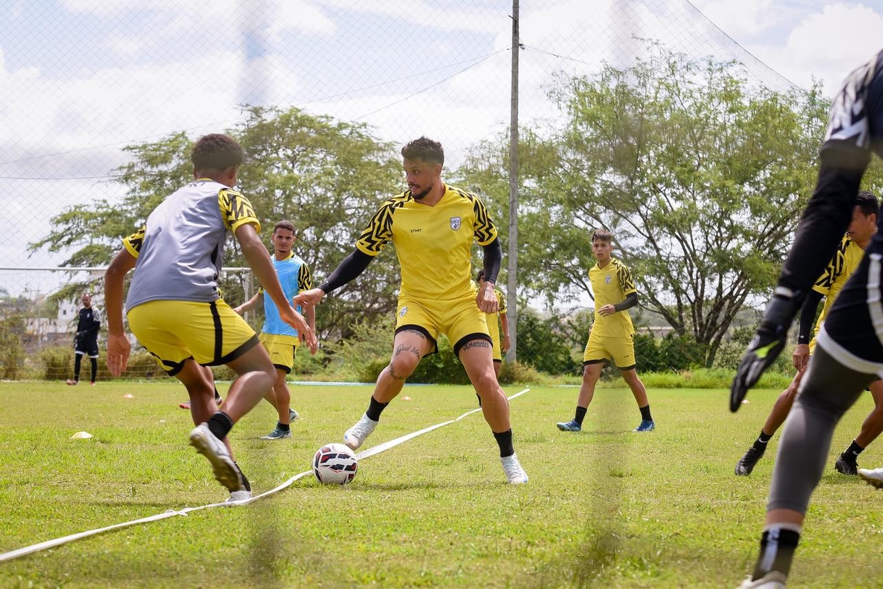 Treze cancela amistoso contra o Retrô após surto de virose no elenco