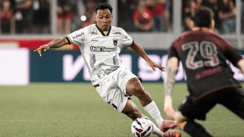 Adsson tem contrato prorrogado com o Volta Redonda para 2026