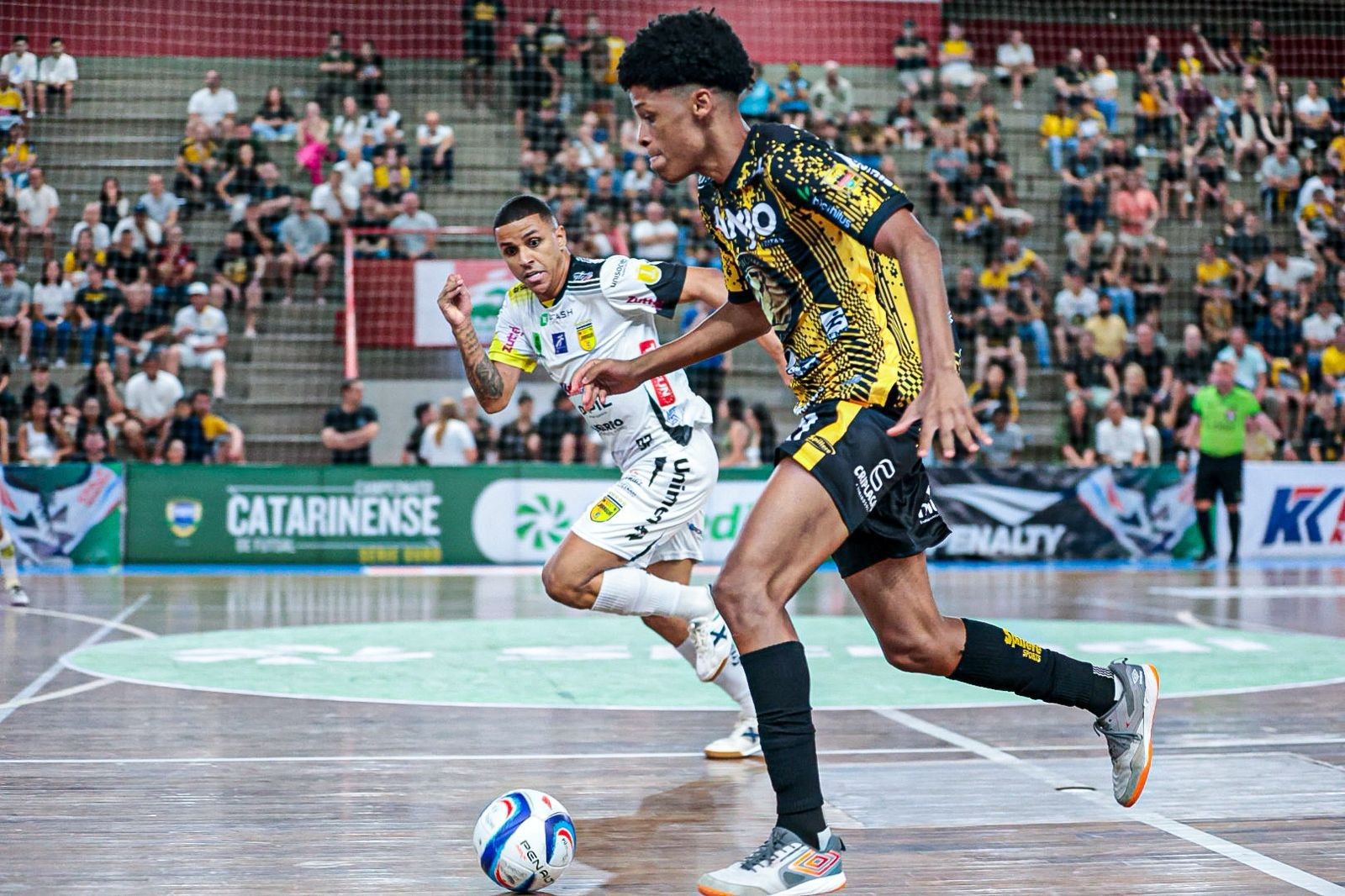 Jec Futsal acerta contratação de destaque do Criciúma no Catarinense Série Ouro
