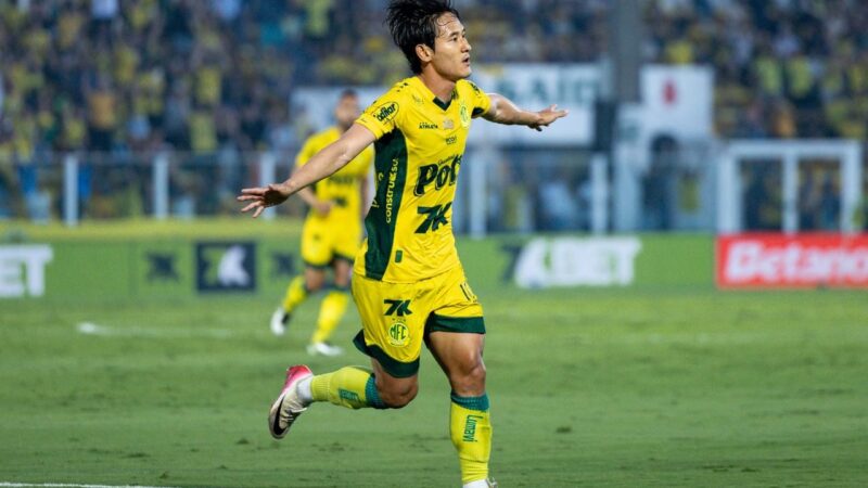 Camisa 10 do Mirassol, Chico Kim volta a marcar um gol na Série A após mais de três anos