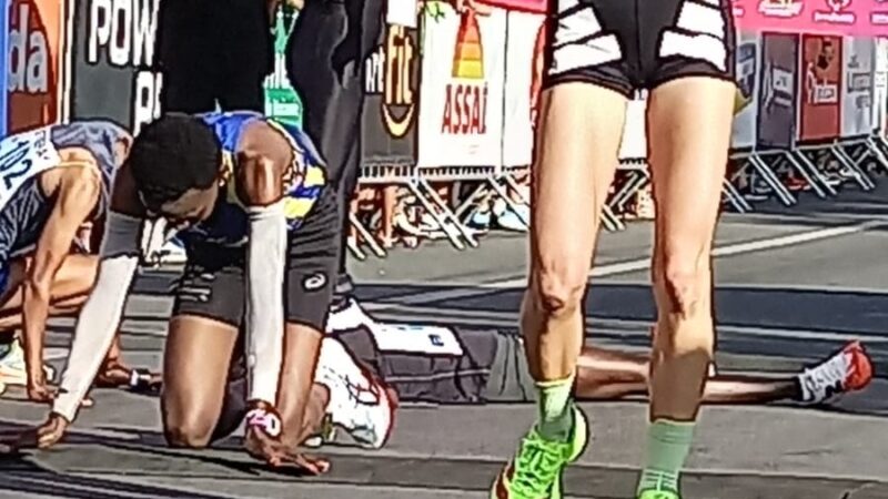 Em chegada emocionante, Amanda de Oliveira quebra sequência africana e vence a Volta Internacional da Pampulha