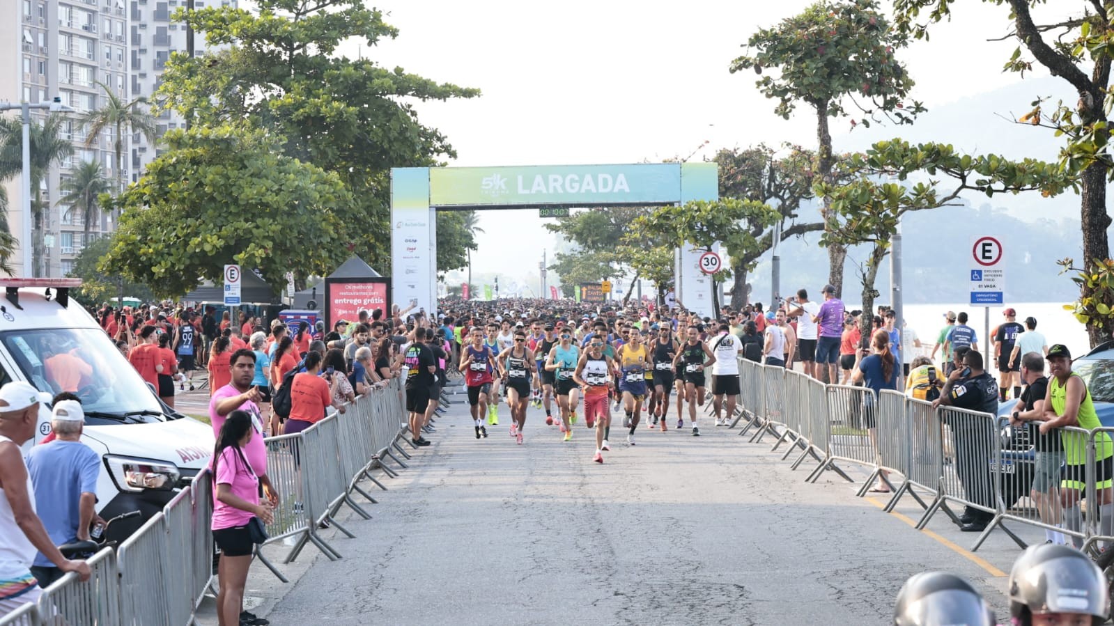Fabio Jesus e Franciele Monalisa vencem a 4ª edição da corrida 5k Tribuna