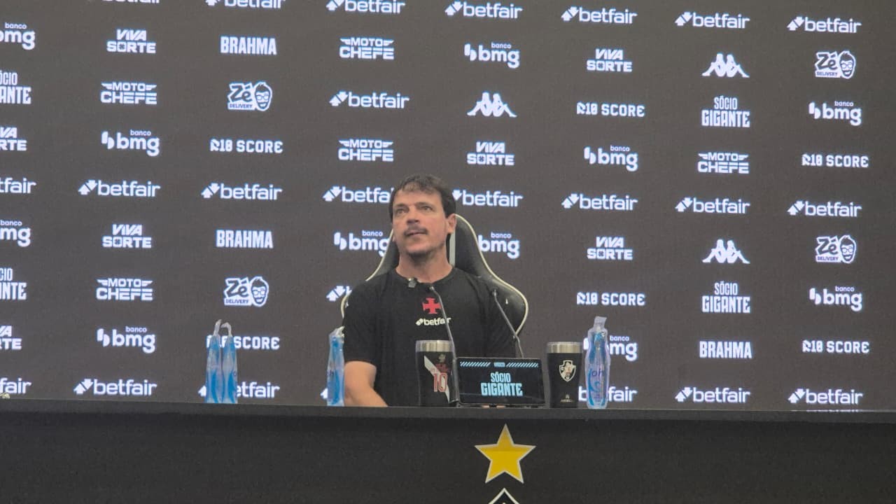 Diniz analisa goleada sofrida pelo Vasco para o Atlético-MG