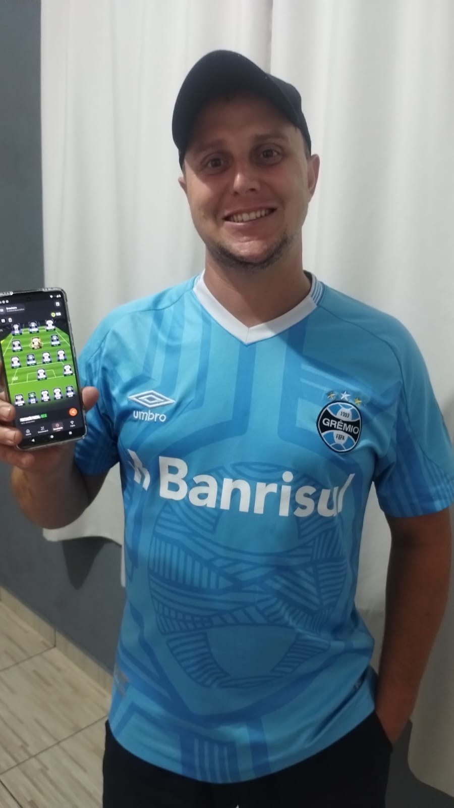 Cartola 2025: gremista corre para escalar, vence última rodada das Liga PRO e Premiada e fatura R$ 10 mil