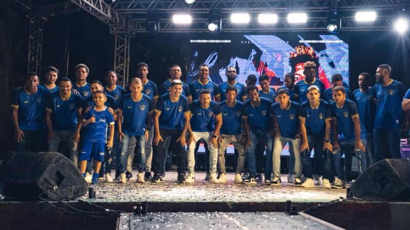 Águia apresenta elenco para 2026 com mais de um time de contratados, remanescentes e base