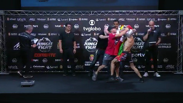 Jungle Fight 143: João Carvalho não bate o peso e está inelegível ao cinturão