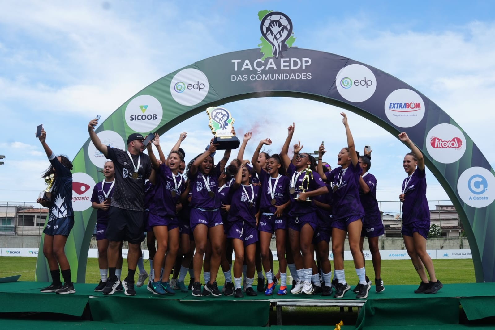 Nos pênaltis, Bairro da Penha conquista o bi da Taça EDP Feminina