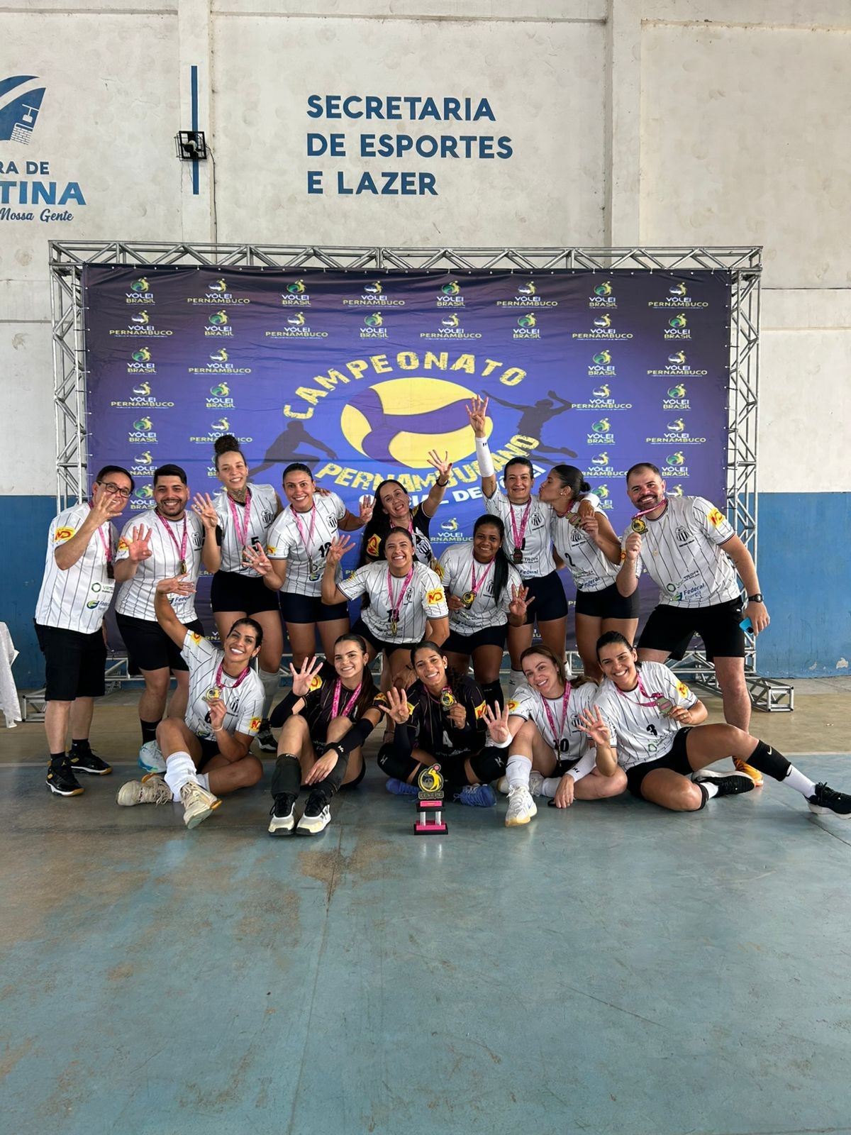 Central Vôlei feminino é tetracampeão pernambucano