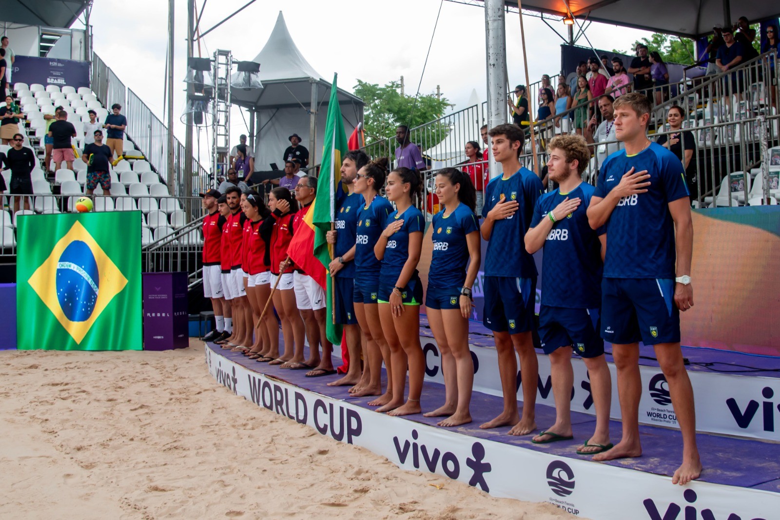 Copa do Mundo de Beach Tennis: Brasil leva virada da Espanha e é vice