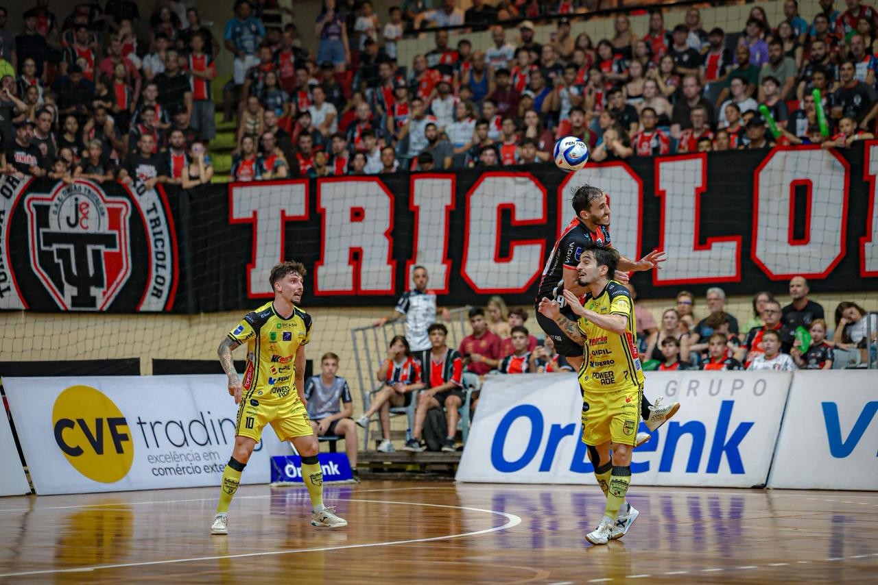 Jaraguá x Joinville: onde assistir ao vivo e horário da decisão do Catarinense Série Ouro