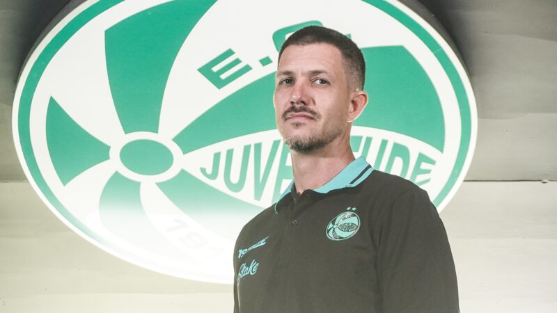 Barbieri é apresentado pelo Juventude  e elege montagem do elenco como principal desafio