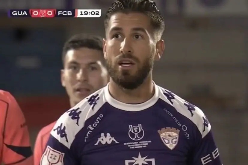 Irmão gêmeo?! Adversário do Barcelona surpreende por semelhança com Sergio Ramos