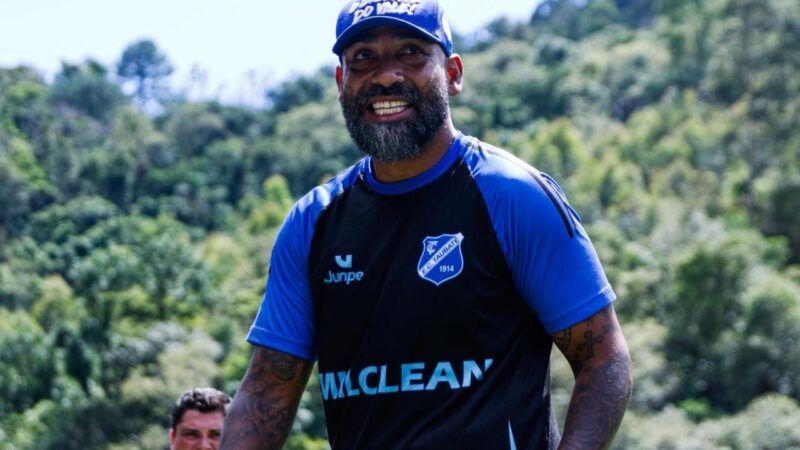 Taubaté faz jogo-treino contra o São Bernardo em primeira atividade sob comando de Dyego Coelho