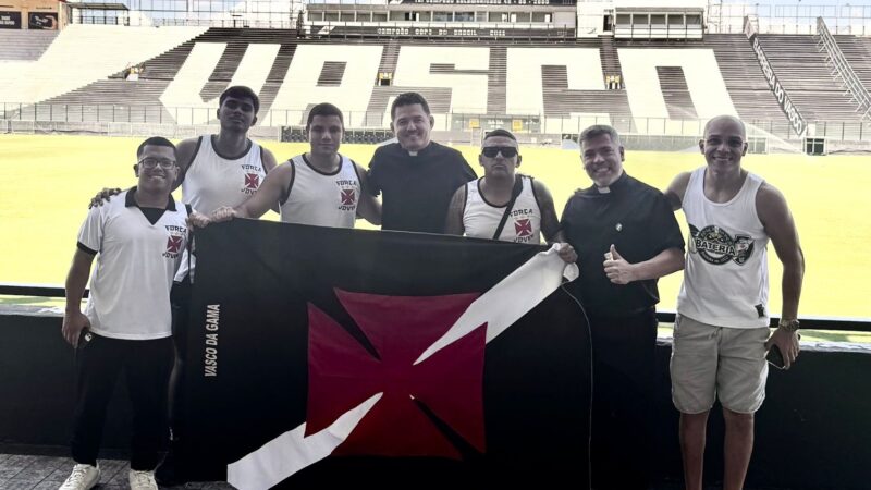 “Padre vascaíno” lamenta vice na Copa do Brasil, mas comemora recepção de torcedores no Rio