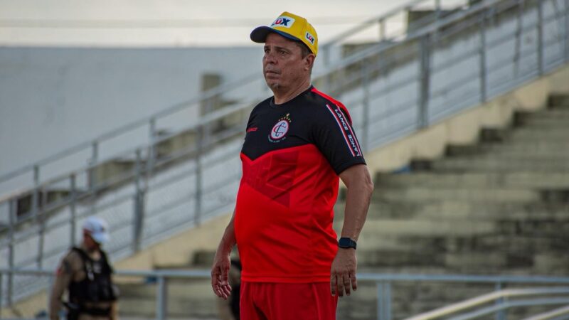 Piza relativiza resultados de amistosos e destaca processo de construção no Campinense