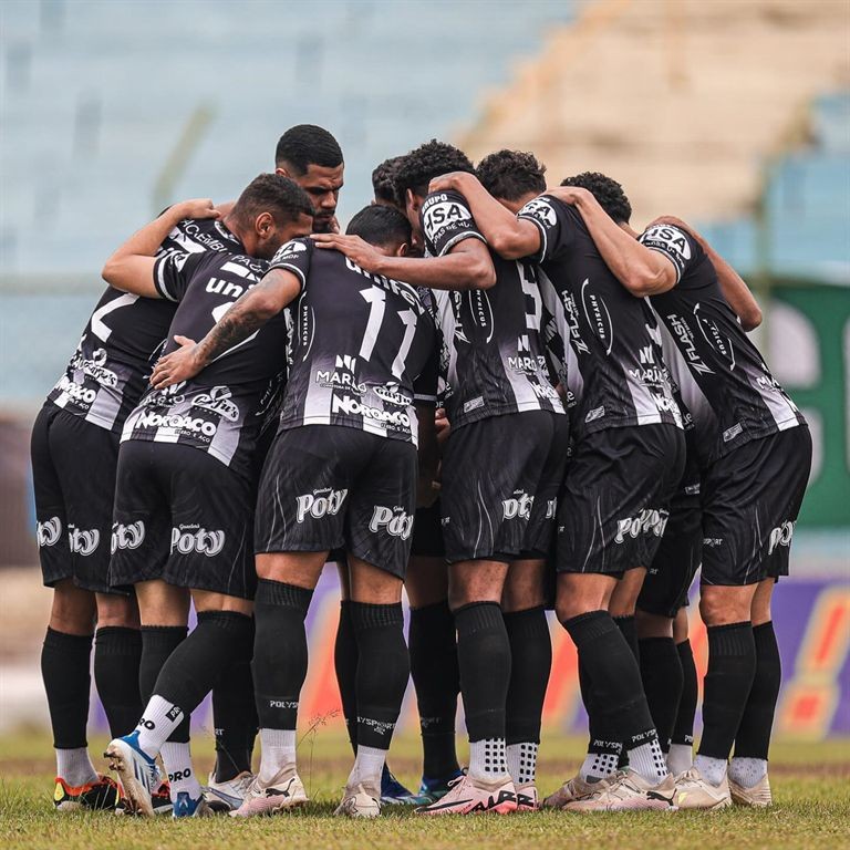 Ex-pior time escala ranking da CBF e ganha 41 posições em dois anos