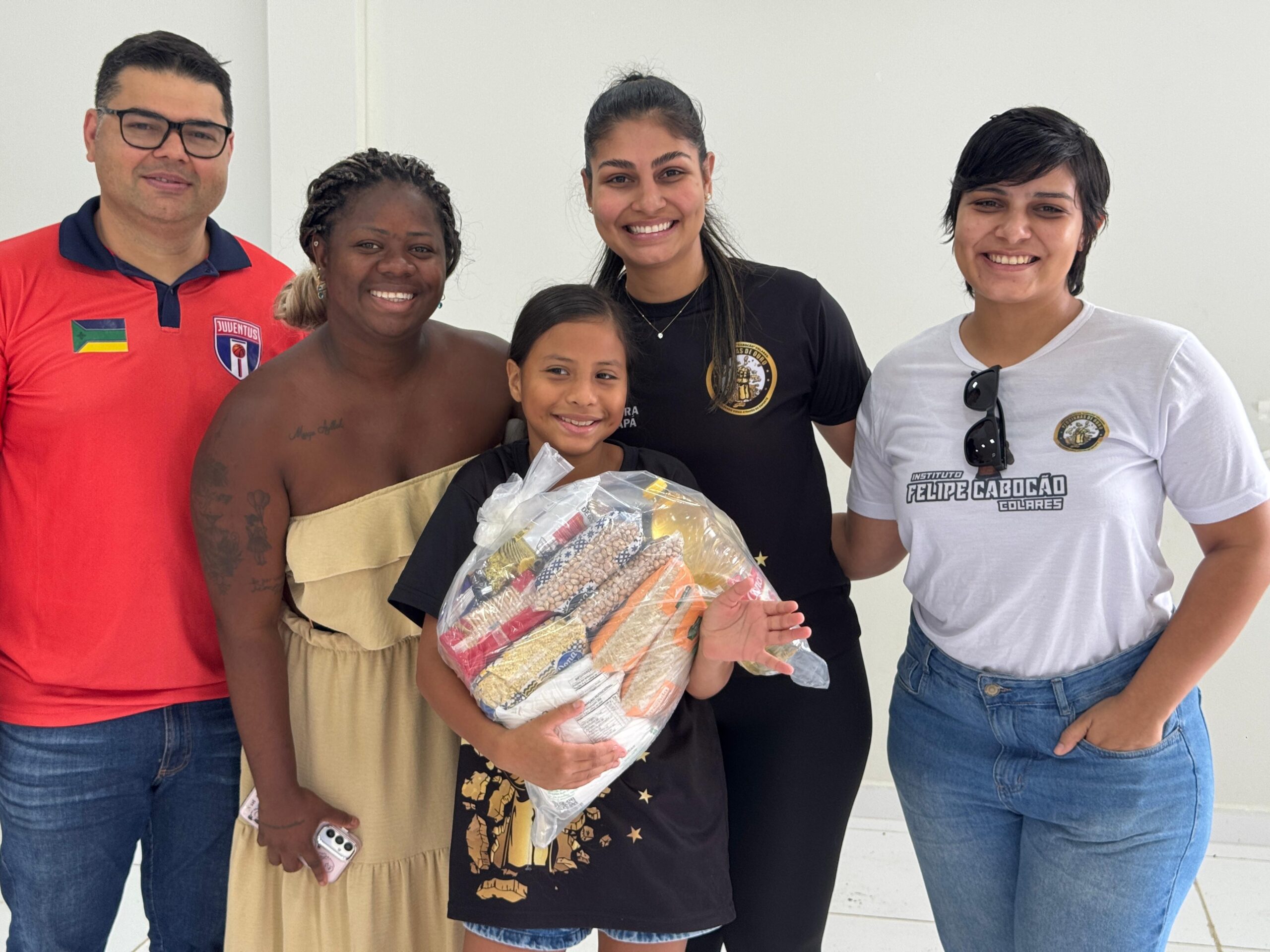 Natal solidário: Instituto Felipe Cabocão promove ação social