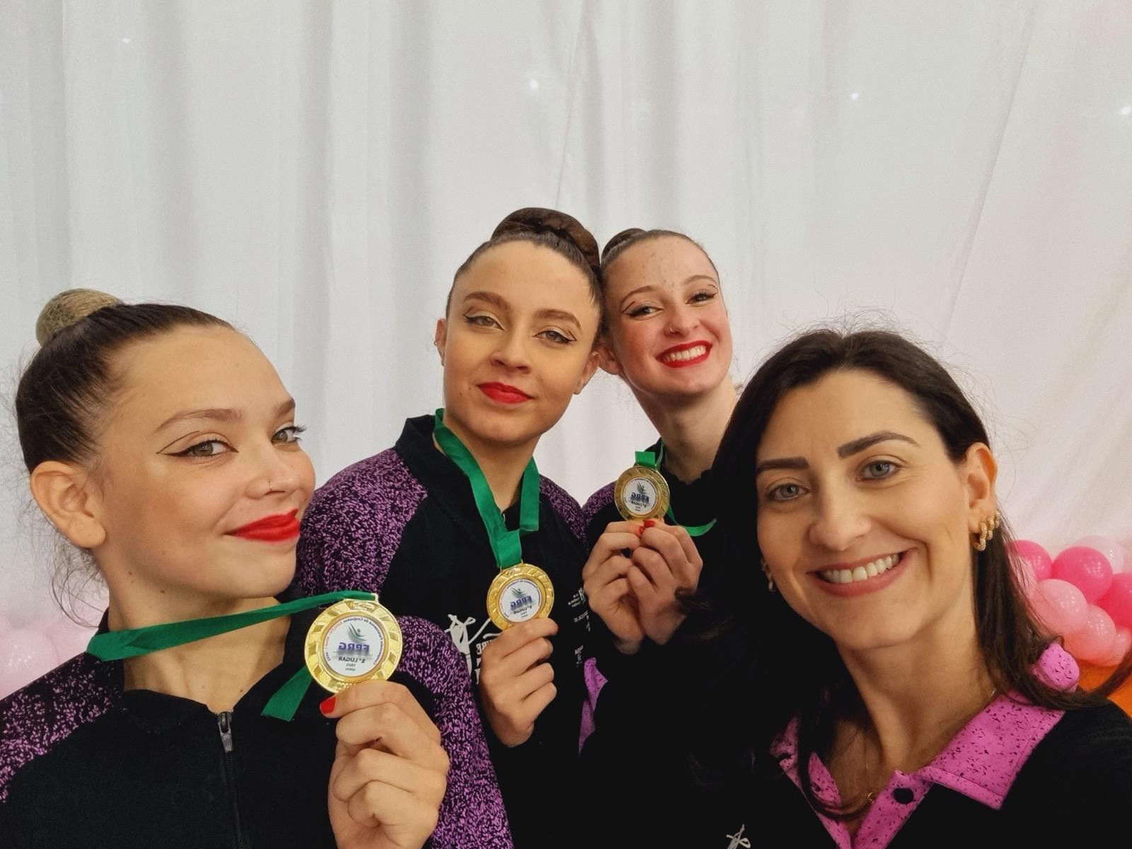 Ginasta vítima de câncer aos 18 anos tinha vontade de voltar ao esporte, conta ex-treinadora