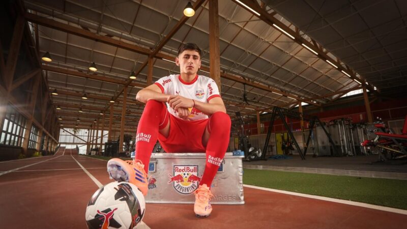 Bragantino oficializa contratação do meia Ignacio Sosa, ex-Peñarol