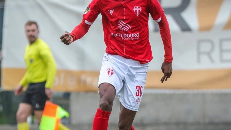 Campinense anuncia a contratação do zagueiro Matheus Camargo, que estava na Europa