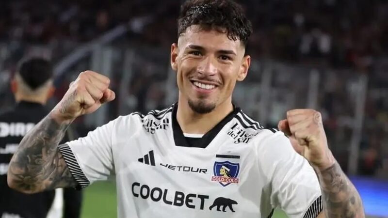 Vasco retoma conversas com Colo-Colo para contratar o zagueiro Alan Saldivia