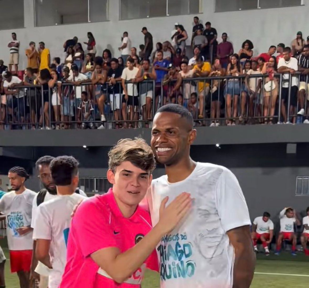 Em recuperação no Atlético-MG, Júnior Santos disputa jogo festivo nas férias; diretor promete punição